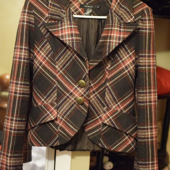 Cropped Blazer - Picture 3 of 4